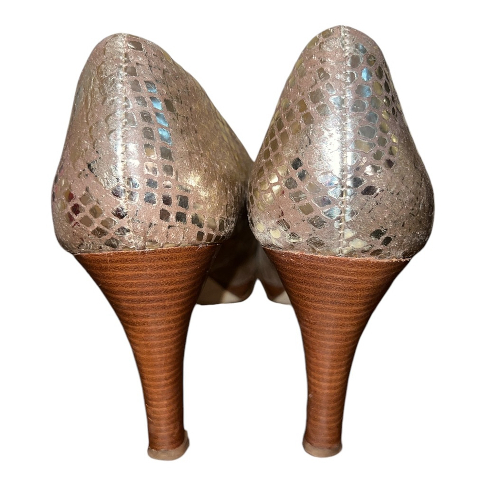Moda In Pelle Gold Pumps Size 9 - Picture 3 of 6